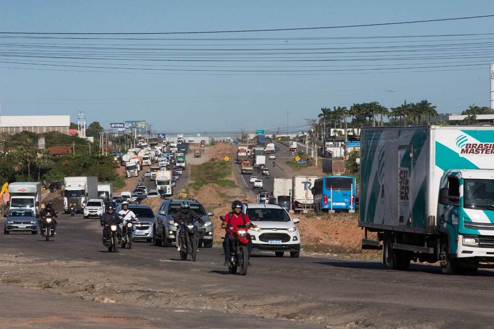 Milhares de veículos passam pelo Anel Viário diariamente, que conecta sete rodovias, entre estaduais e federais — Foto: Kid Júnior/SVM