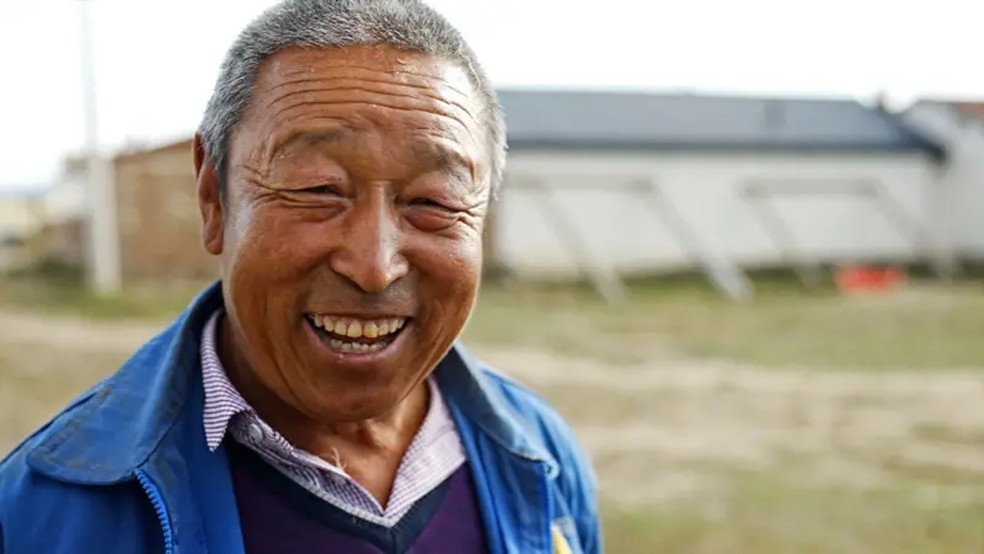 Agricultores locais empregam pouco a IA porque raramente usam a internet. — Foto: BBC