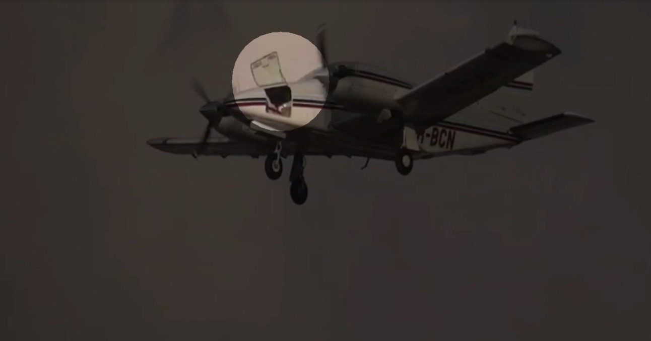 Porta em fuselagem abre e avião precisa retornar para aeroporto de Sorocaba; vídeo