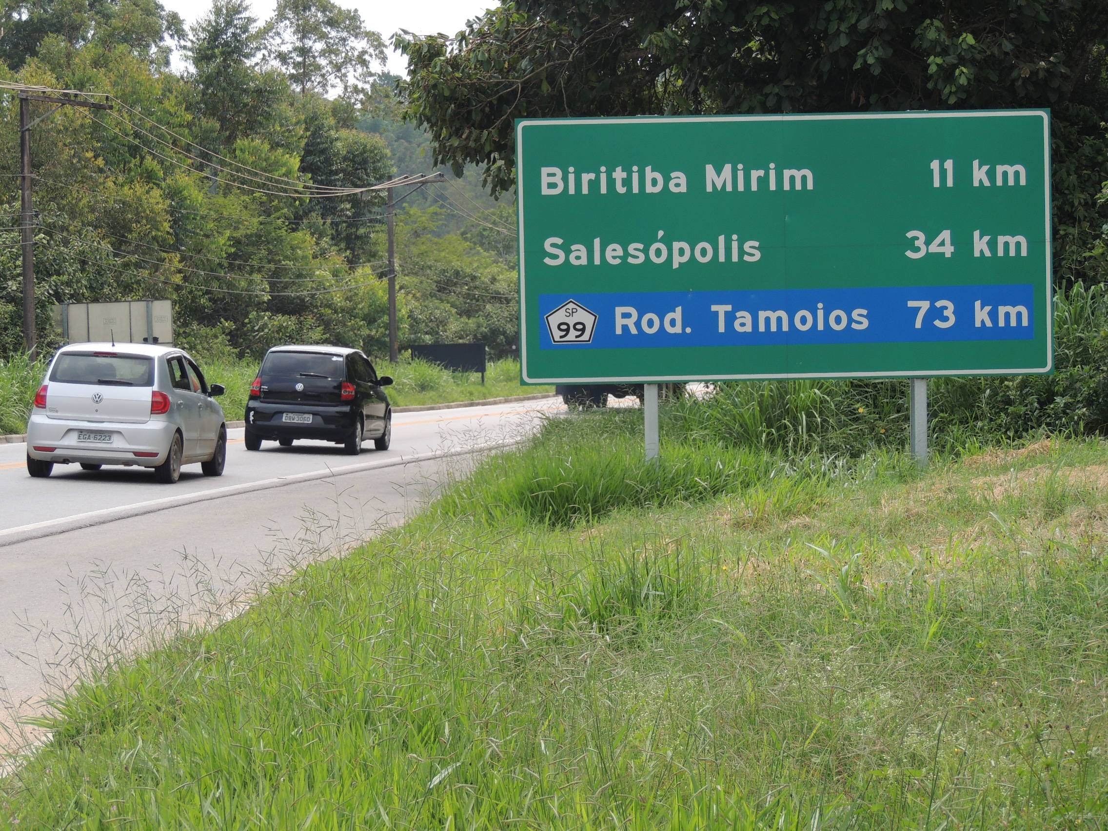 Acidente causa interdição parcial da rodovia Mogi-Salesópolis