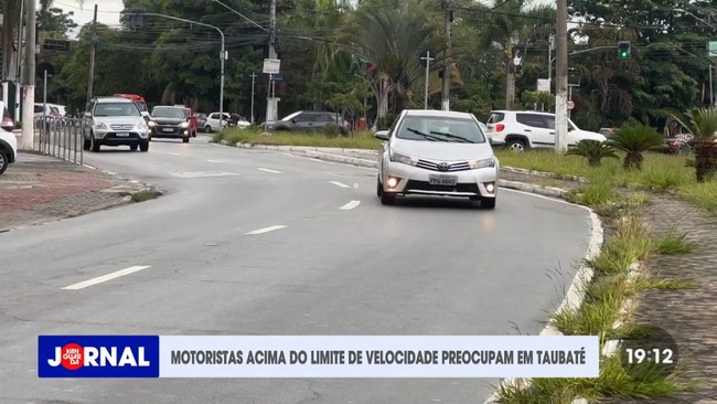 Mulher morre e homem fica ferido após serem atropelados em Caçapava