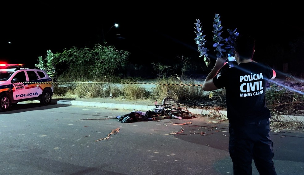 Quando a polícia chegou ao local a mulher já estava morta — Foto: Roberto Higino