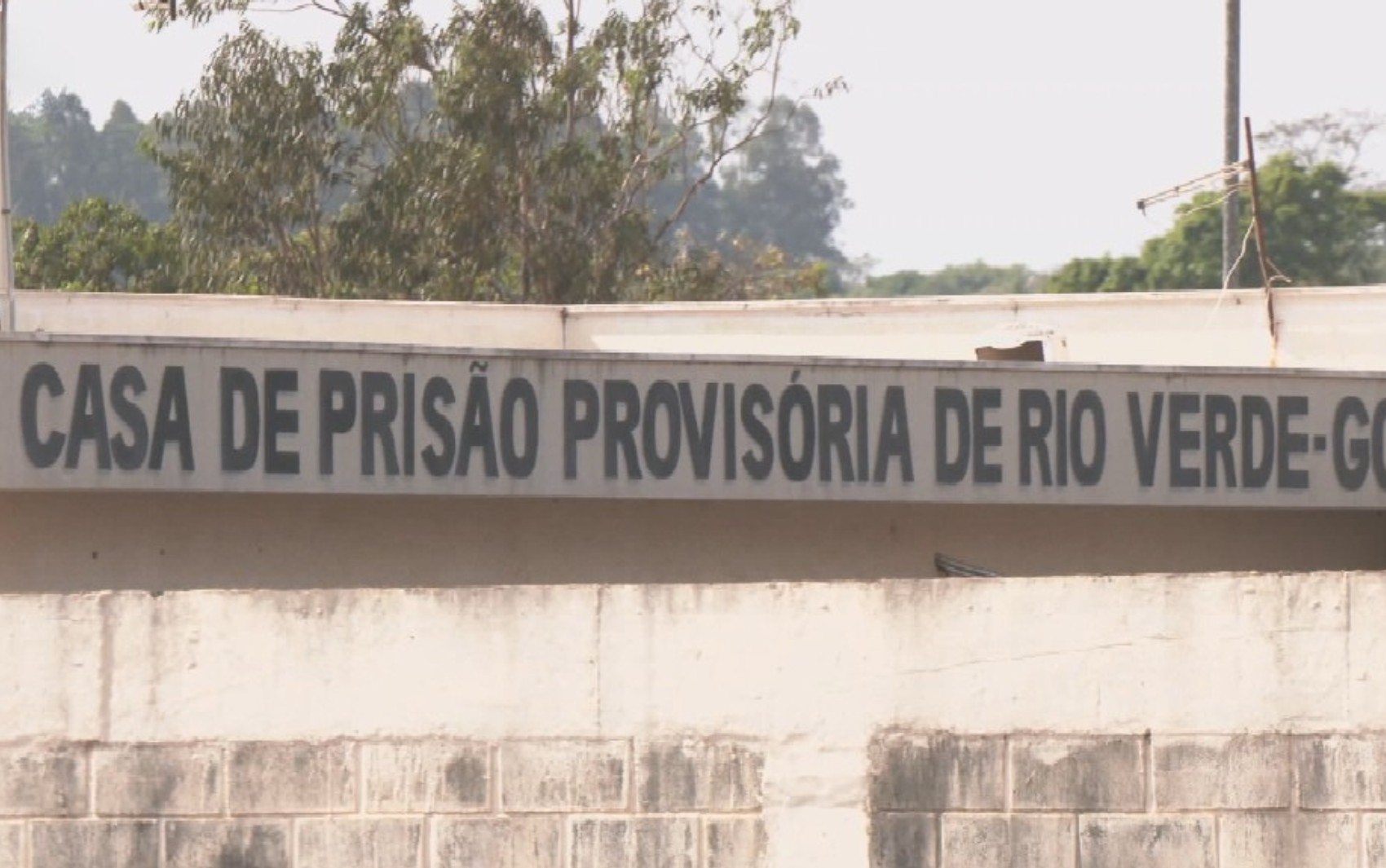 Surto de Covid-19 atinge mais de 100 detentos, em Rio Verde
