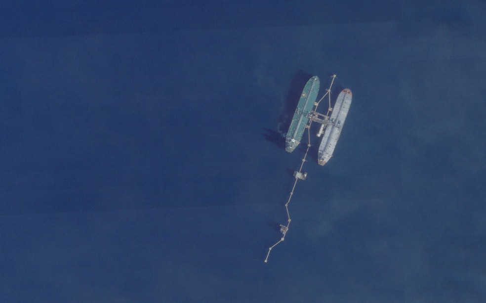 Petroleiro venezuelano que, segundo empresa de satélite, é o navio apreendido pelas Forças Armadas dos EUA, em 10 de dezembro de 2025. — Foto: Planet Labs PBC via Reuters