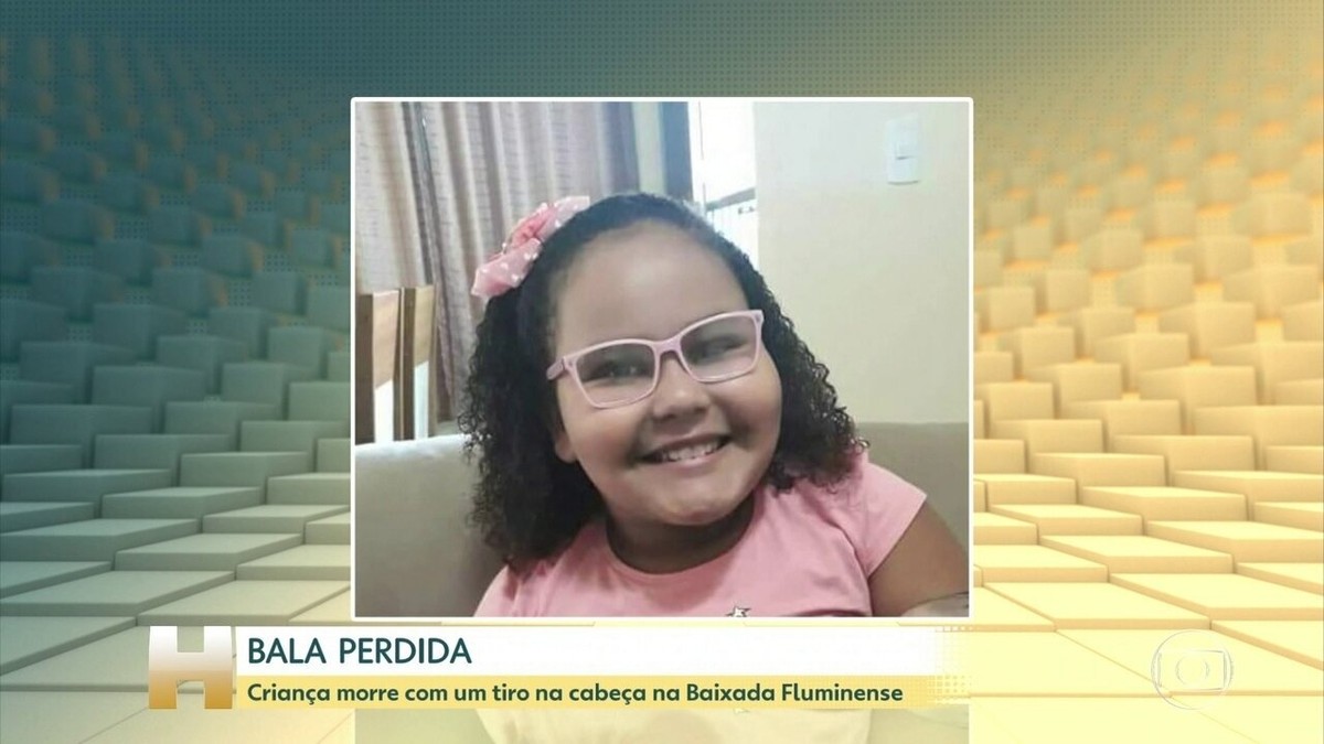 Criança Morre Atingida Por Bala Perdida No Sofá De Casa Em Belford Roxo Rj Rio De Janeiro G1