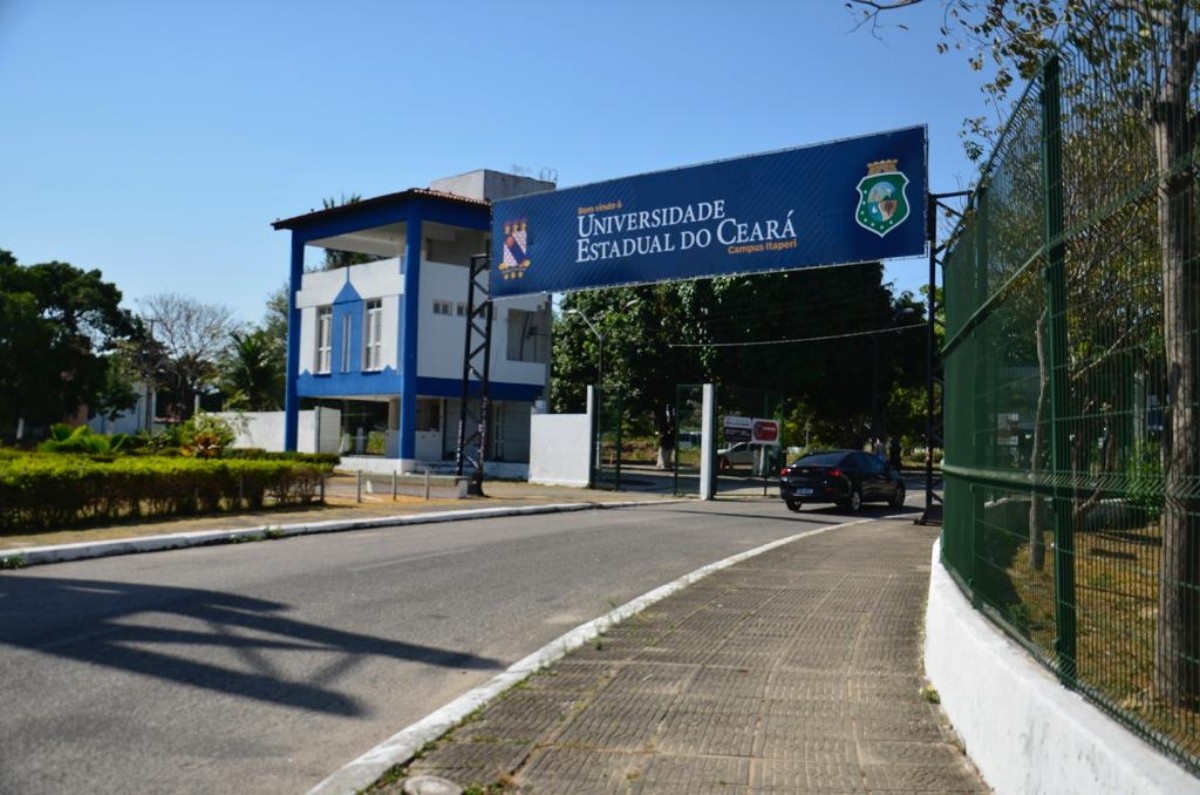 Núcleo de Línguas da Uece oferta 450 vagas para sete cursos de idiomas; confira como se inscrever