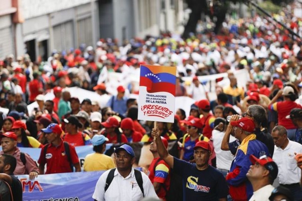 Manifestação contra as sanções americanas em Caracas, na Venezuela — Foto: Getty Images