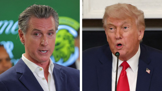 Com discurso belicoso, Trump vai ao encontro de seu inimigo interno