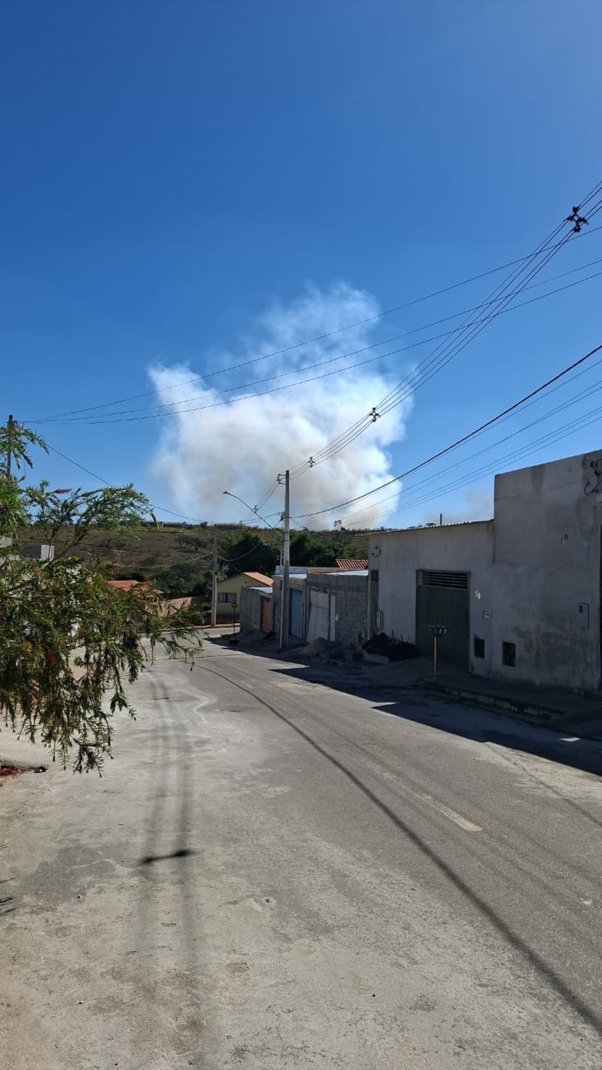 Explosão é registrada em fábrica de fogos de artifício em MG; VÍDEO