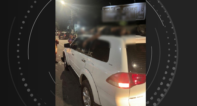 Ciclista morre atropelado e corpo vai parar no teto do carro, na Bomba do Gonzaga, em Maceió