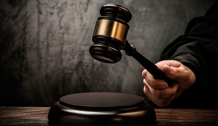 Homem é condenado a 24 anos de prisão por feminicídio; vítima foi asfixiada pelo companheiro