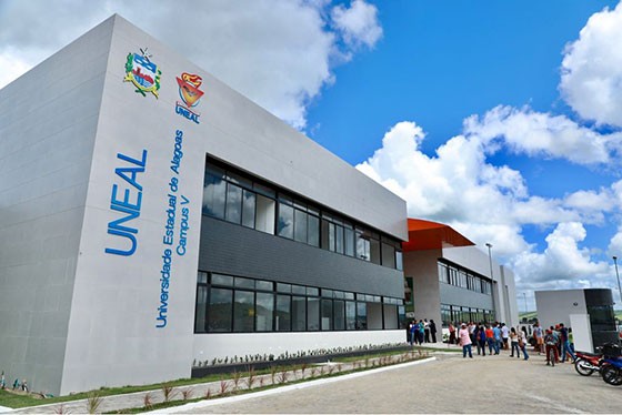 Uneal publica edital de concurso com 127 vagas para professores 