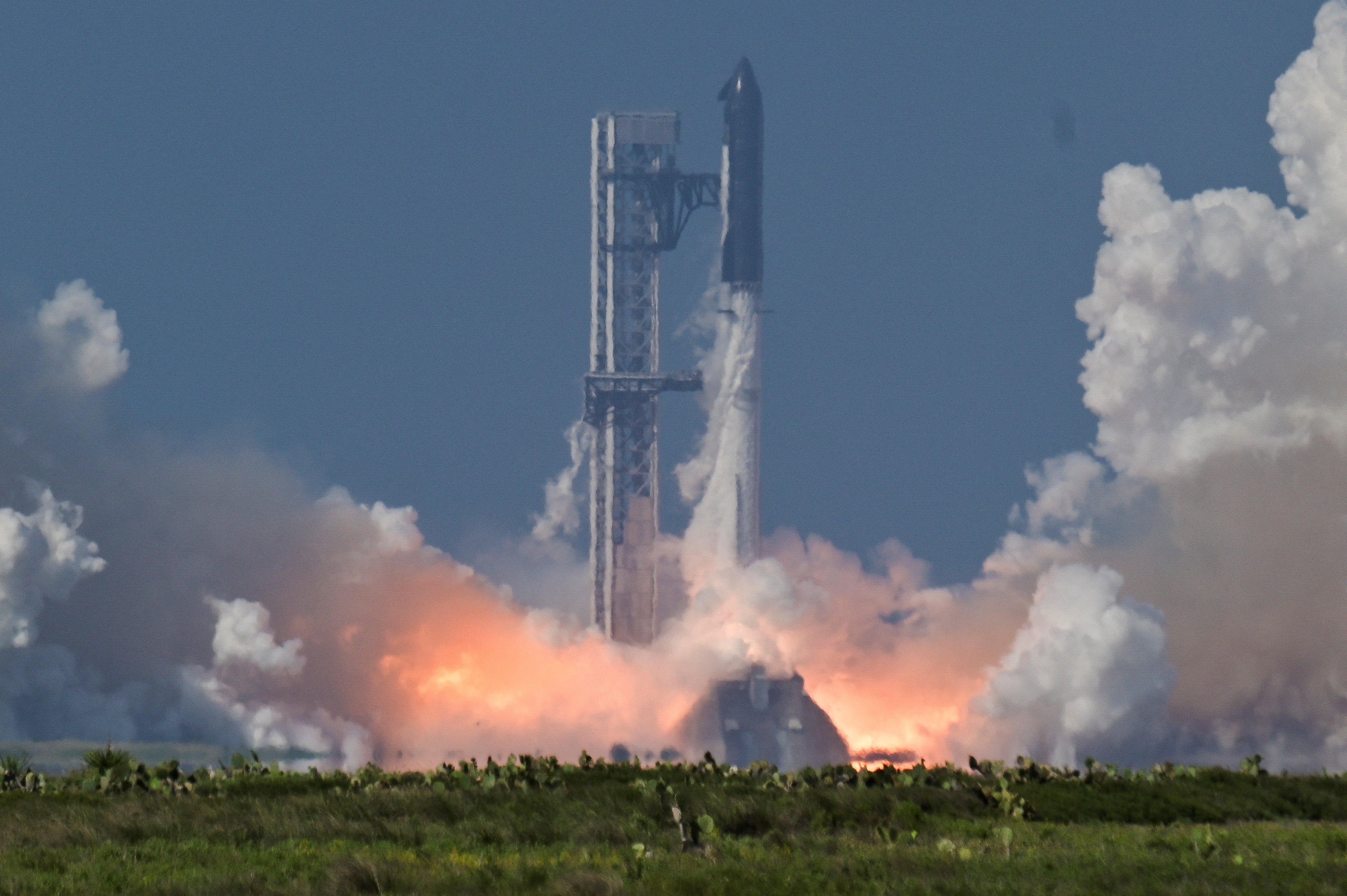 SpaceX completa 12º voo da Starship, maior nave do mundo; veja como foi a missão