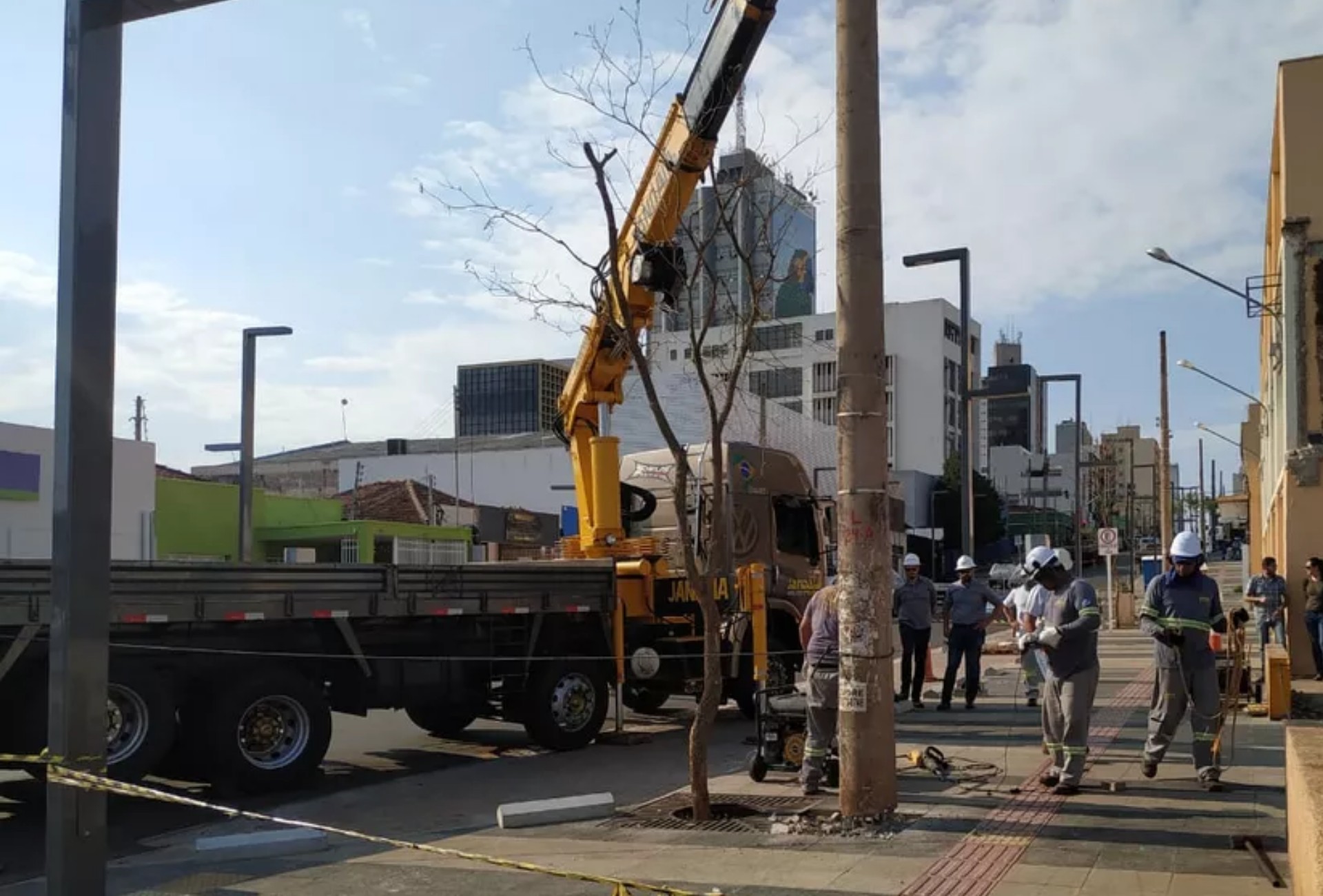 Circulação de caminhões é restringida no Centro de Campo Grande; vejas regras