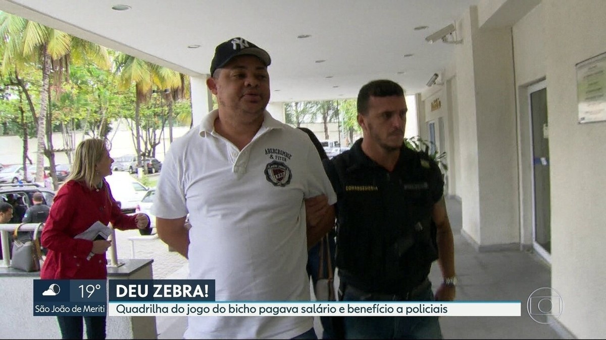 Polícia Militar fecha pontos de 'jogo de bicho' em Além Paraíba