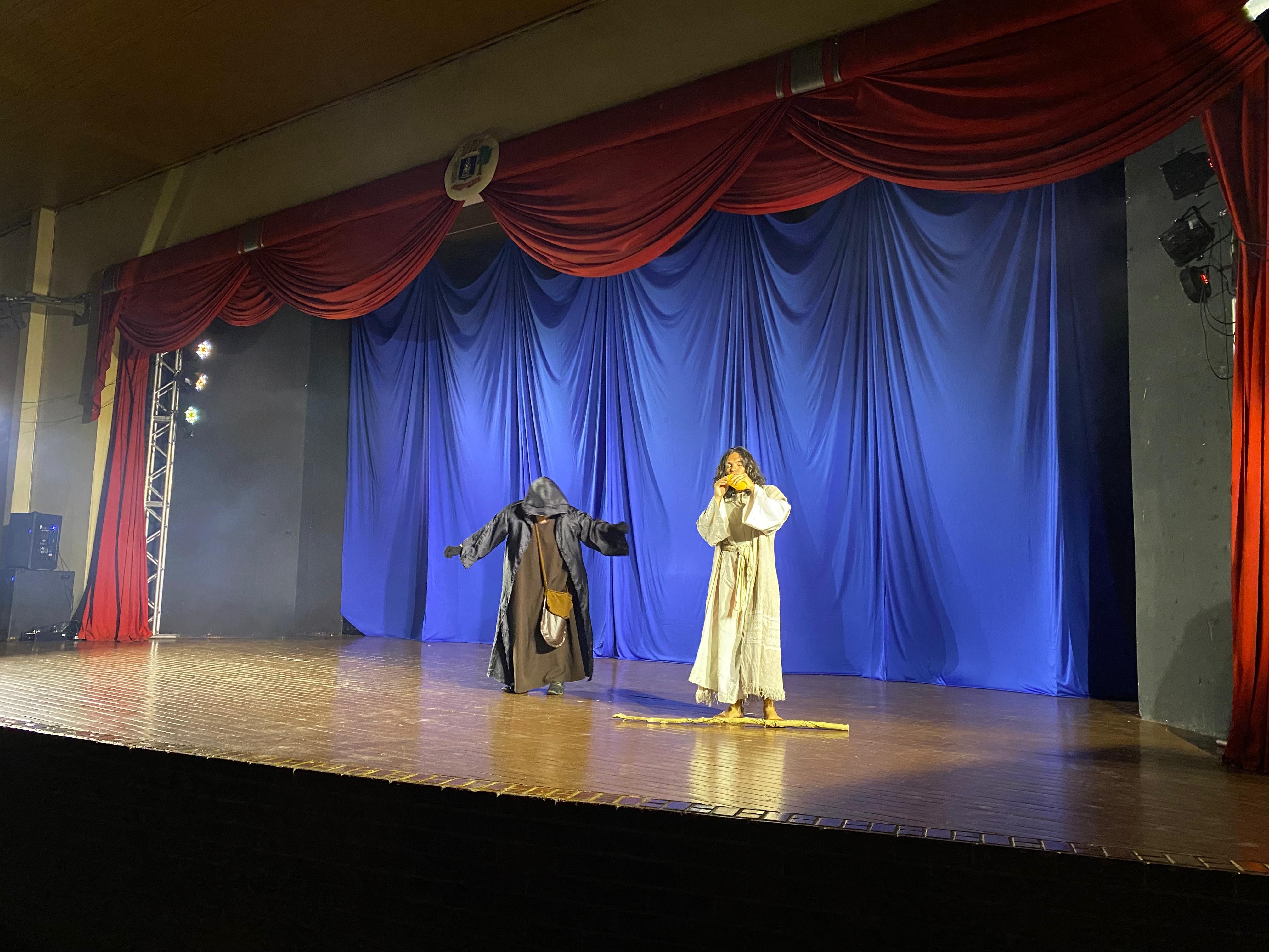 Grupo de Teatro de Aparecida apresenta espetáculo 'Hermanoteu na Terra de Godah', em Santarém