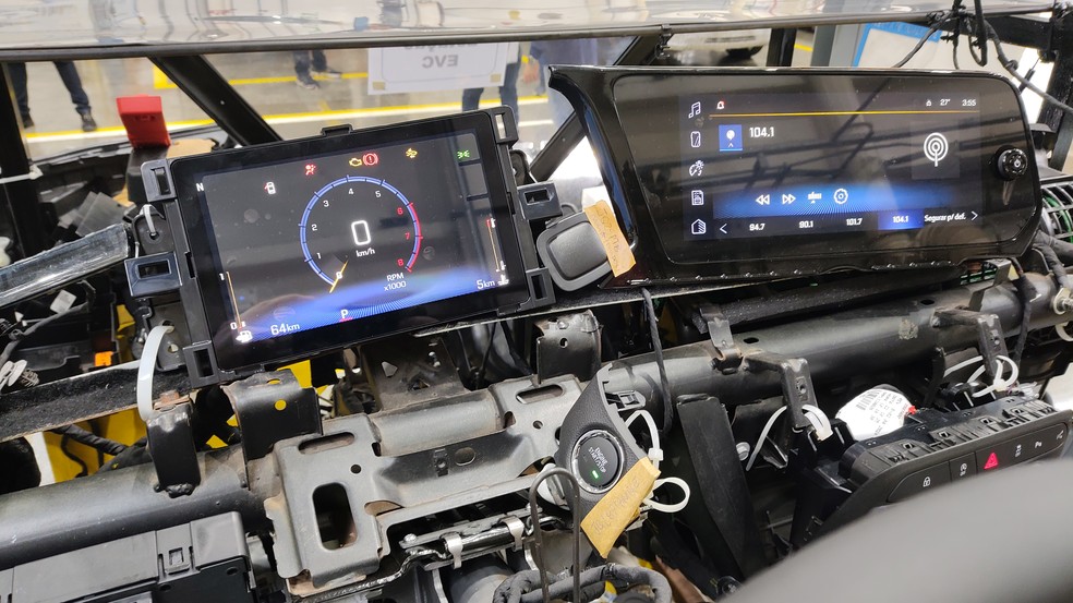 Telas do Chevrolet Sonic no laboratório de protótipos da GM em São Caetano do Sul (SP) — Foto: Carlos Cereijo / g1