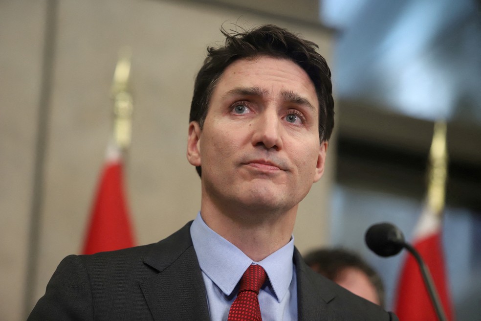 Primeiro-ministro do Canadá, Justin Trudeau, durante coletiva de imprensa em que anunciou tarifas de 25% contra produtos dos EUA, em resposta a Trump. — Foto: Reuters