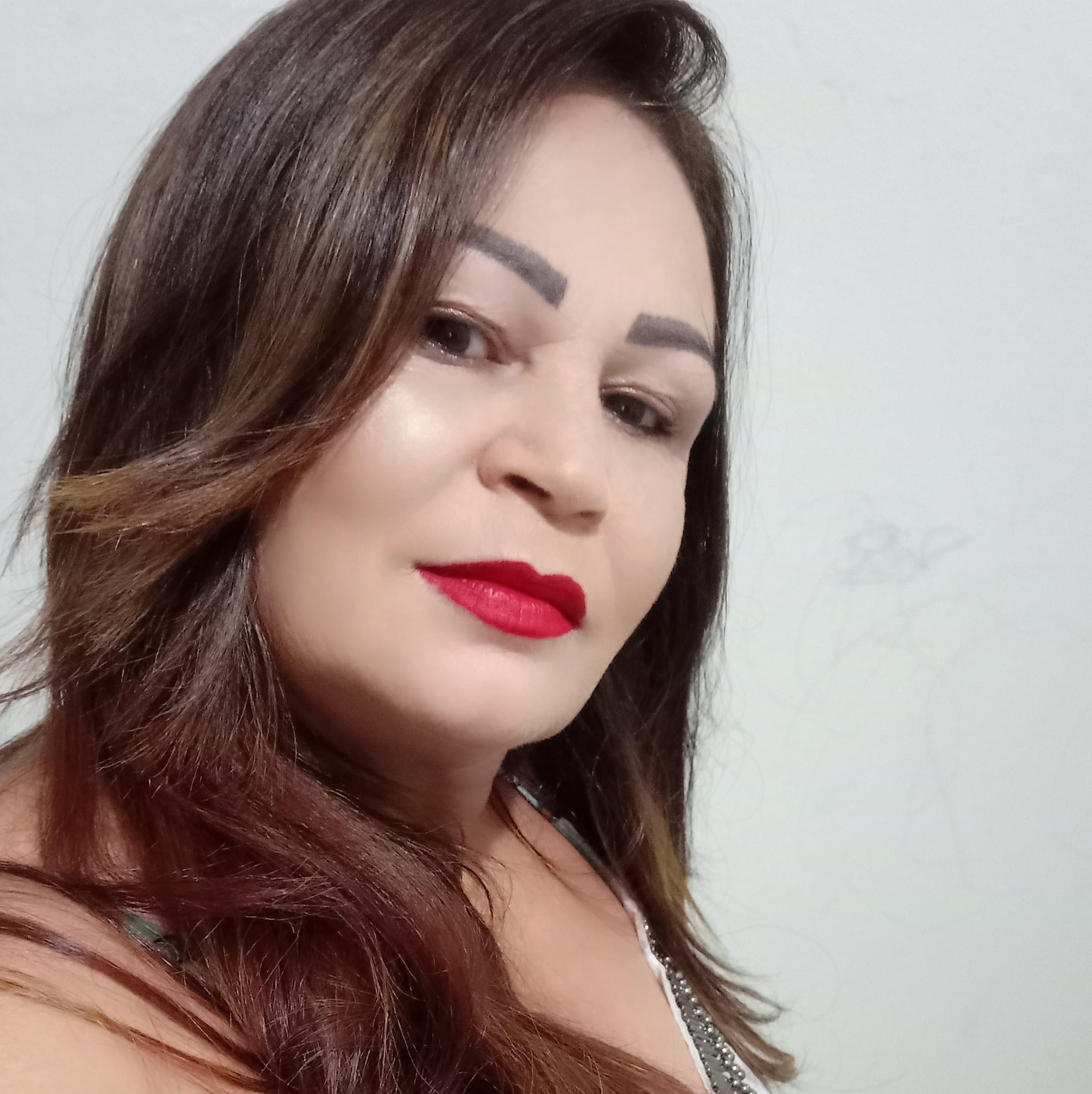 'Era uma ótima pessoa e batalhou para criar a filha', diz amiga de servidora pública morta pelo genro em Divinópolis 