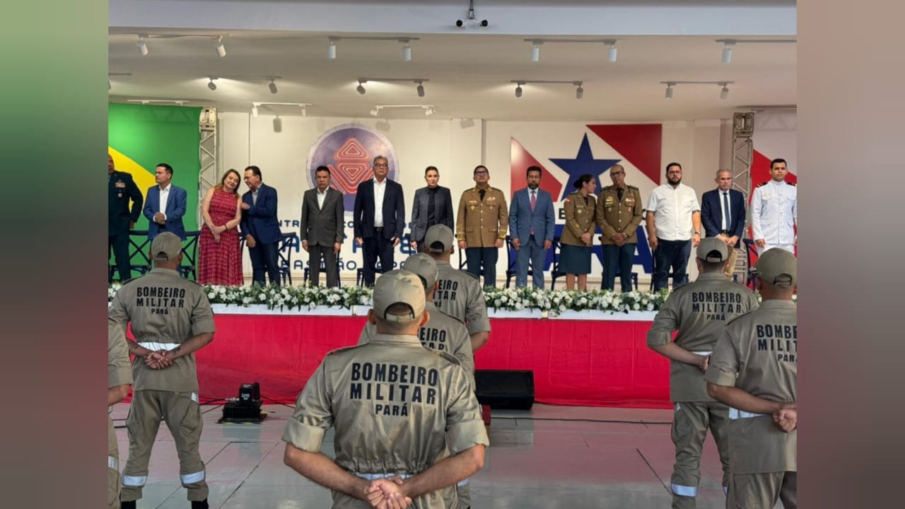 Governo do Pará realiza formatura de Praças do Corpo de Bombeiros e entrega CNH Pai D'égua em Santarém