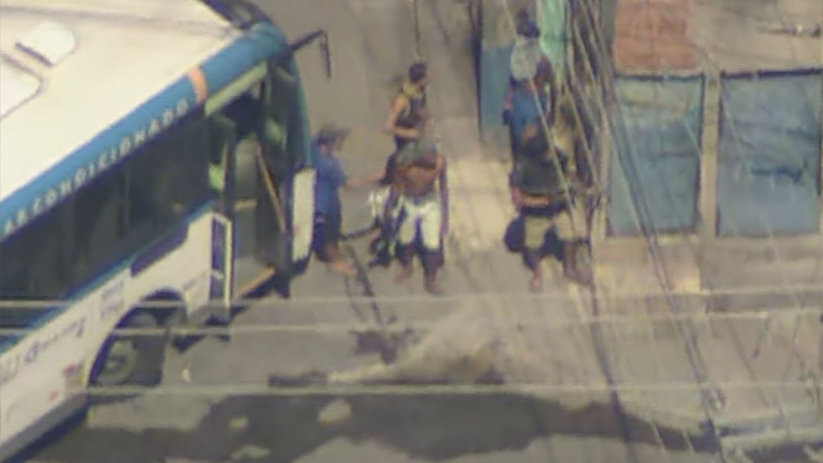 Quem são os alvos da operação que provocou tiroteio, bloqueios e parou trens e escolas na Zona Oeste do Rio