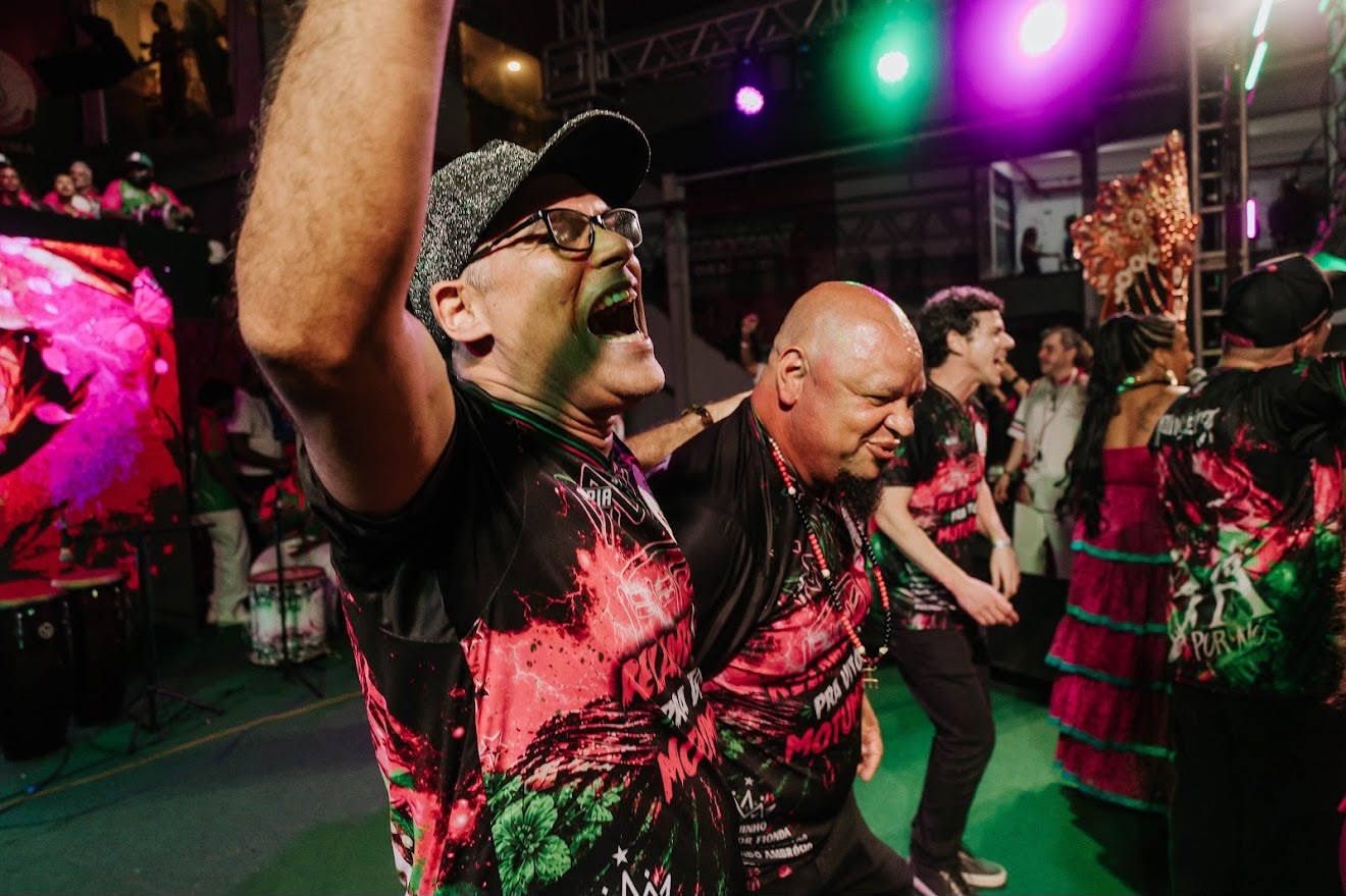 Samba campeão da Mangueira evoca Oyá em canto de liberdade, fé e resistência