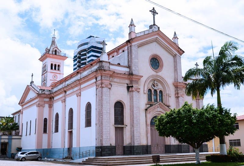 Dia de Santo Antônio reúne fiéis em igreja de Belém para agradecer graças alcançadas e renovar pedidos