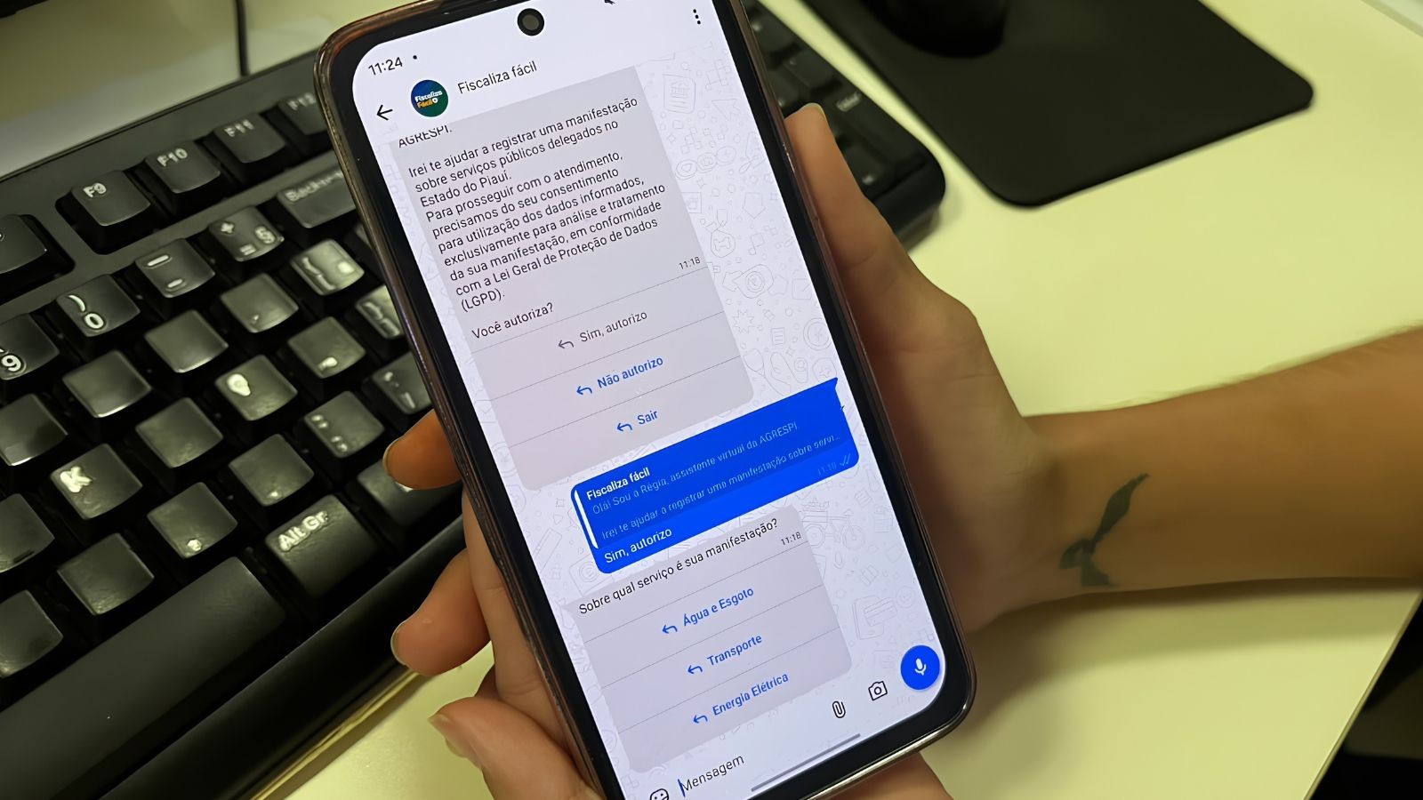 Saiba como registrar reclamações sobre abastecimento de água, de energia e transporte no Piauí através do WhatsApp