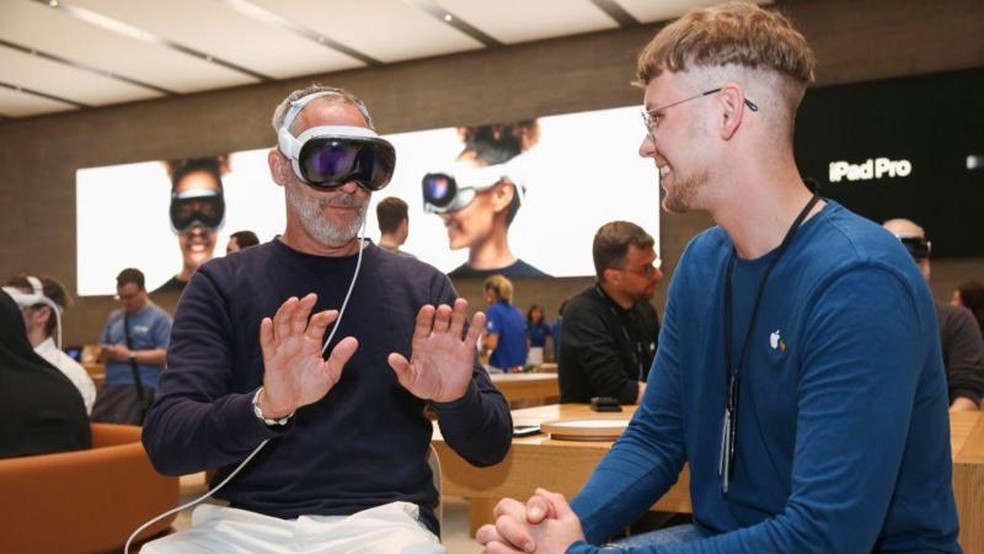 A grande aposta da Apple na realidade aumentada acabou sendo muito 'complicada' — Foto: Getty Images via BBC
