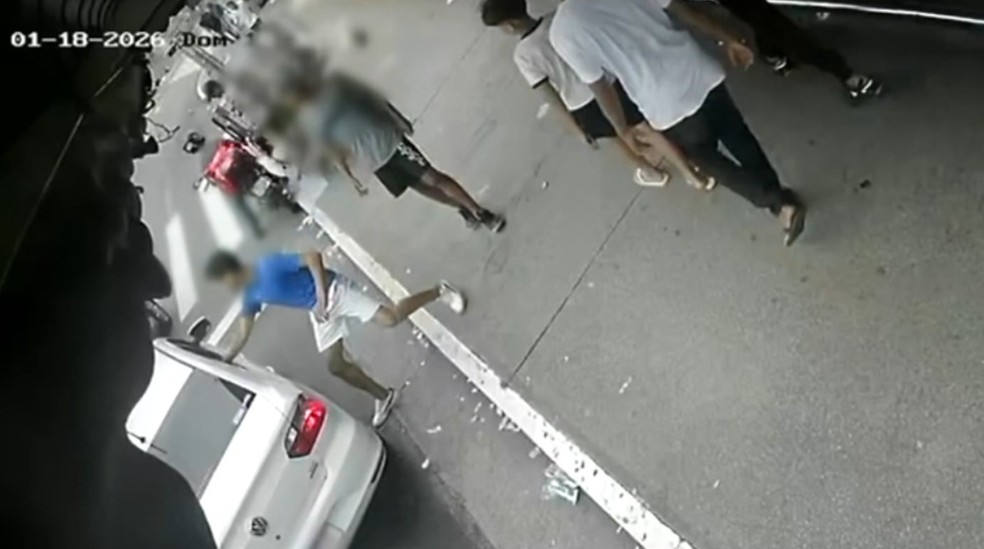 Ao menos 3 assaltos a pedestres são registrados no mesmo local no Tatuapé em apenas um mês — Foto: Reprodução/TV Globo