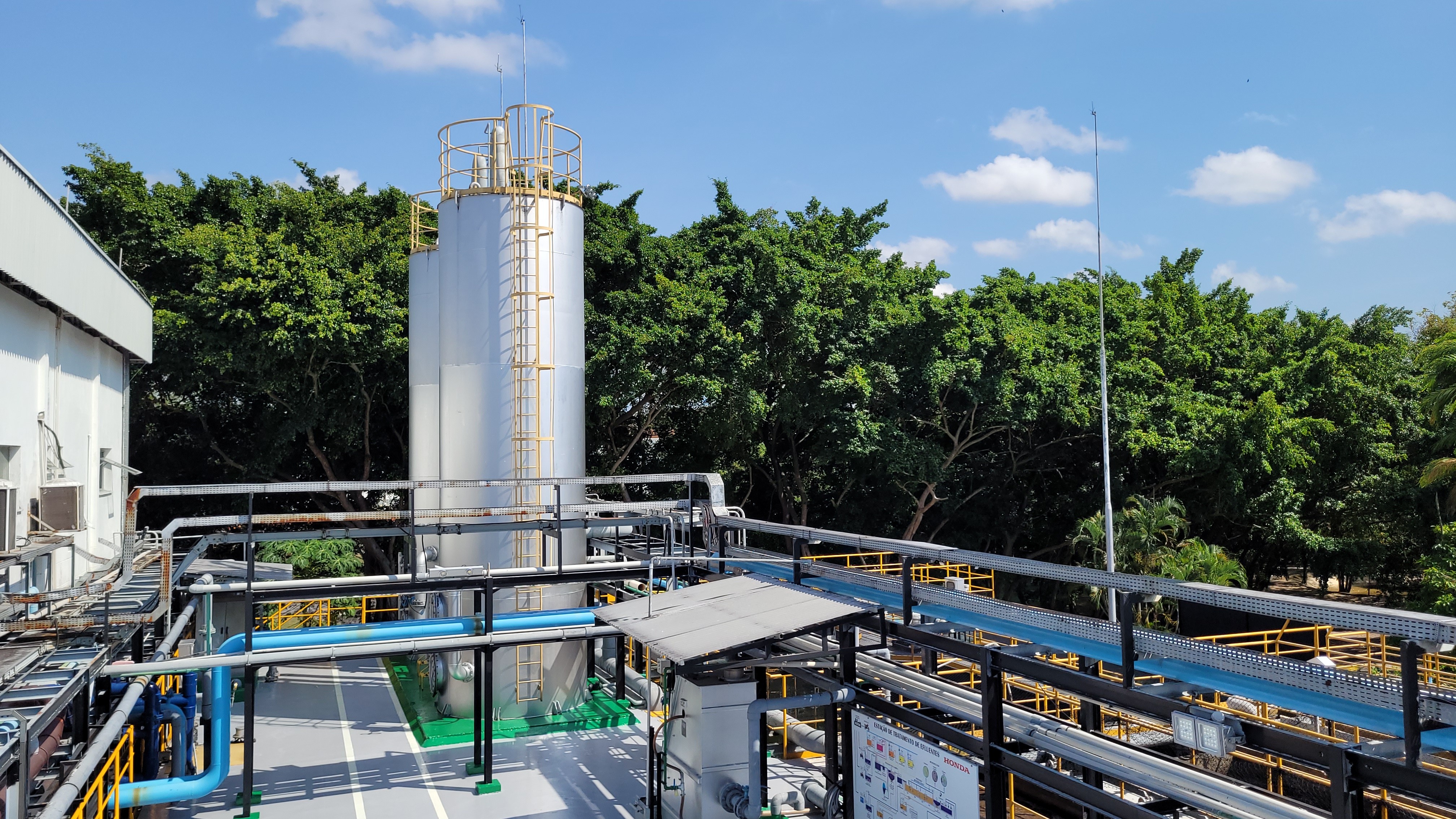 Estações de tratamento devolvem água limpa aos igarapés para reduzir impacto ambiental em Manaus