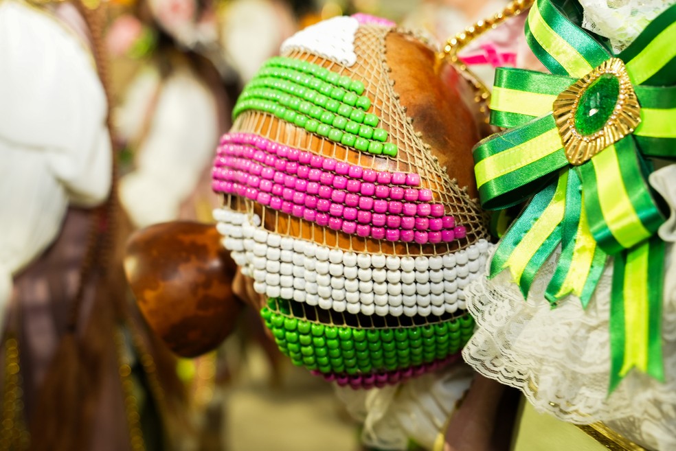 Xequerê é um instrumento de percussão muito utilizado no ritmo do maracatu e em religiões de matriz africana — Foto: Stephanie Rodrigues/g1
