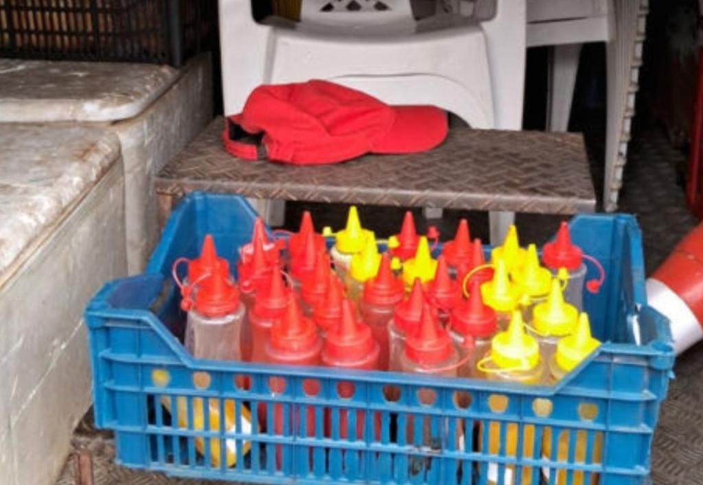 Quatro carrinhos ambulantes são fechados por falta de higiene no preparo dos lanches em MT
