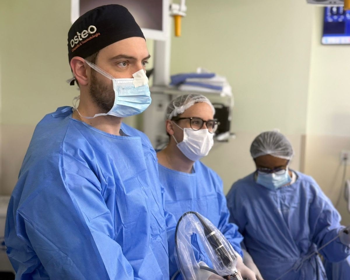 HSJosé oferece cirurgia da coluna menos invasiva e mais segura