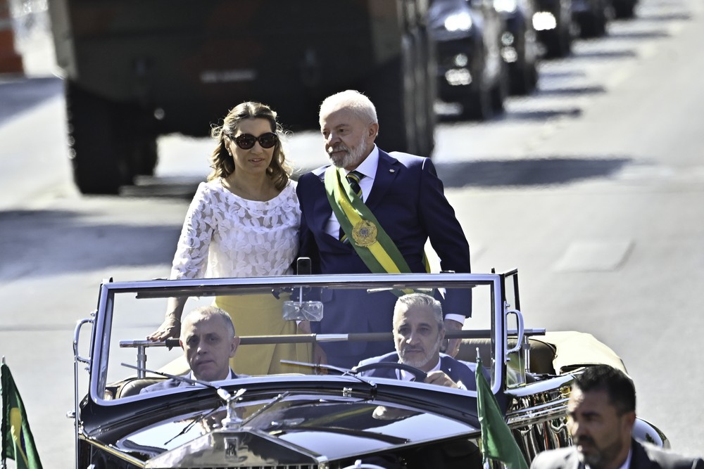 Lula participa de desfile cívico-militar em Brasília para celebrar a Independência do Brasil