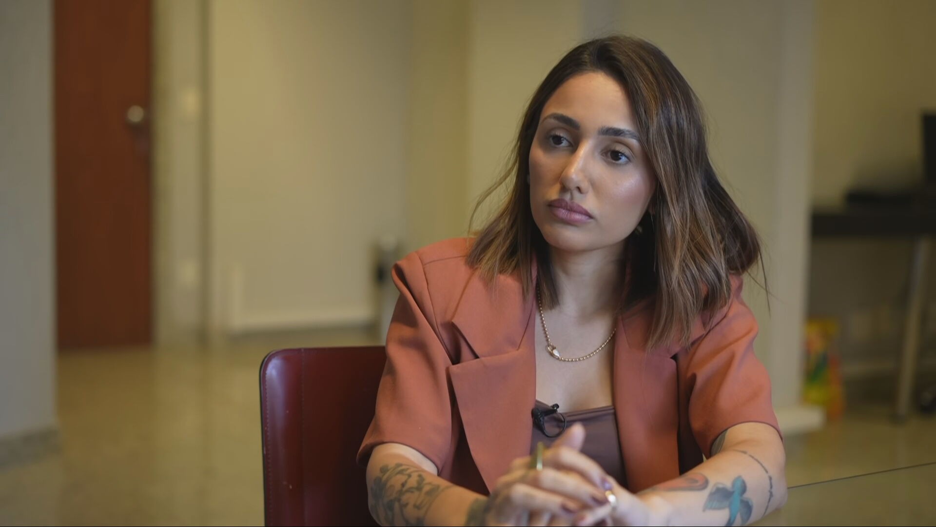 'Nunca saí do Brasil, não tenho passaporte', diz brasileira que teve foto usada em eleição na Índia 