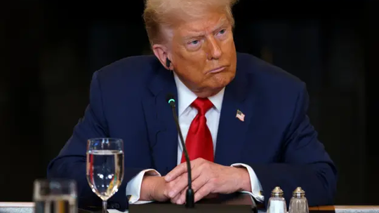 O que esperar após Trump anunciar nova tarifa sobre produtos brasileiros: 'O Brasil não tem sido bom para nós' -
Tensão entre EUA e Brasil cresceu nos últimos dias, após presidente americano anunciar apoio a Bolsonaro e criticar a Justiça brasileira. Agora, Trump promete nova tarifa aos produtos vindos do Brasil.