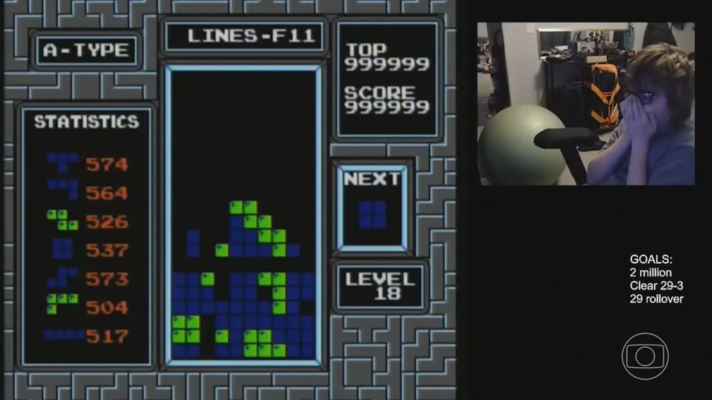 Adolescente americano se torna o primeiro ser humano a vencer o game Tetris