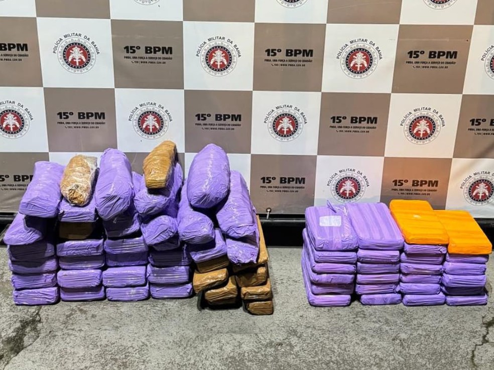 Polícia apreende mais de 60 kg de drogas em Itabuna, no interior da Bahia — Foto: Divulgação/Polícia Militar