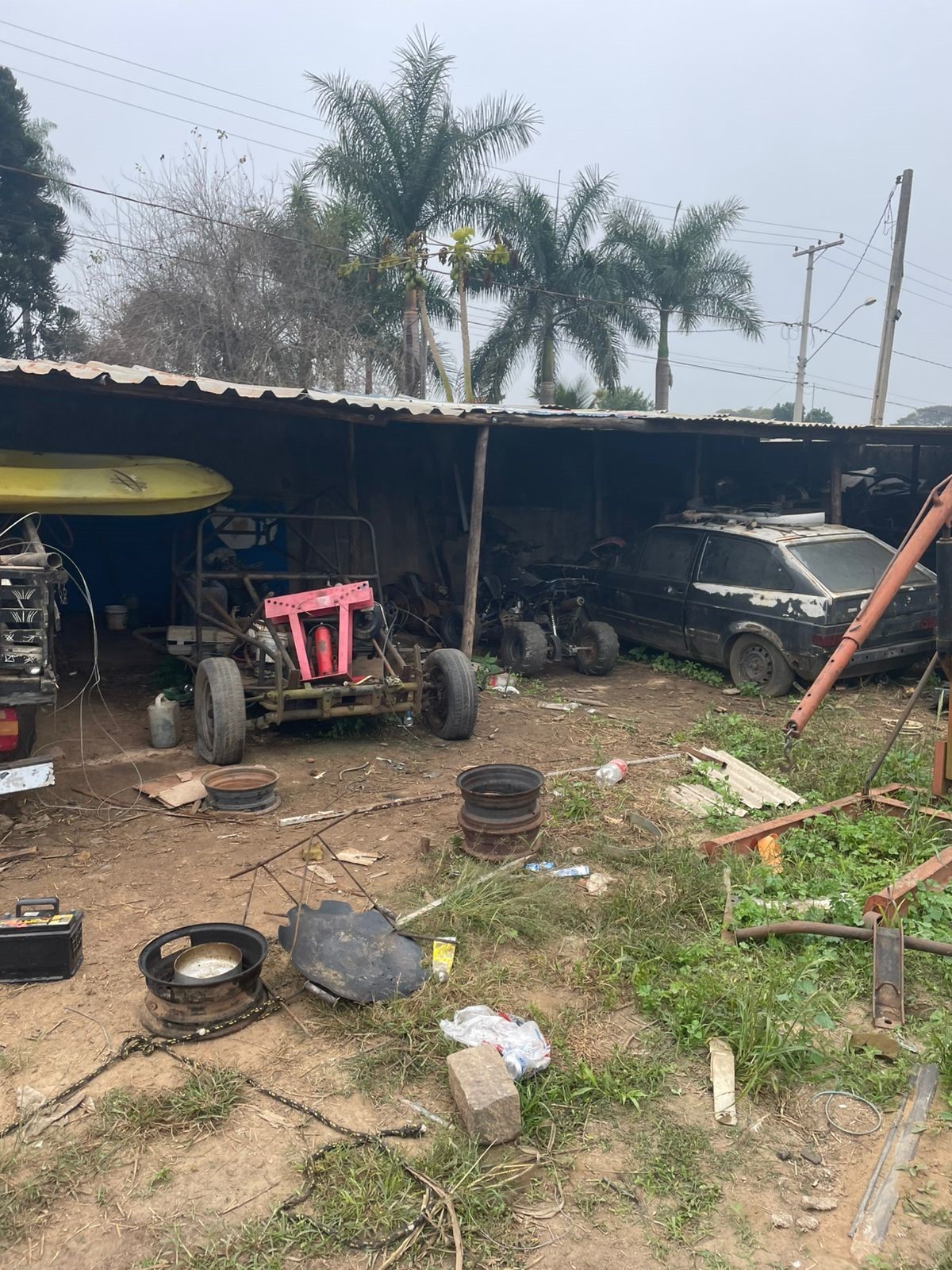 Polícia Civil descobre desmanche clandestino de veículos em Capivari e duas pessoas são presas 
