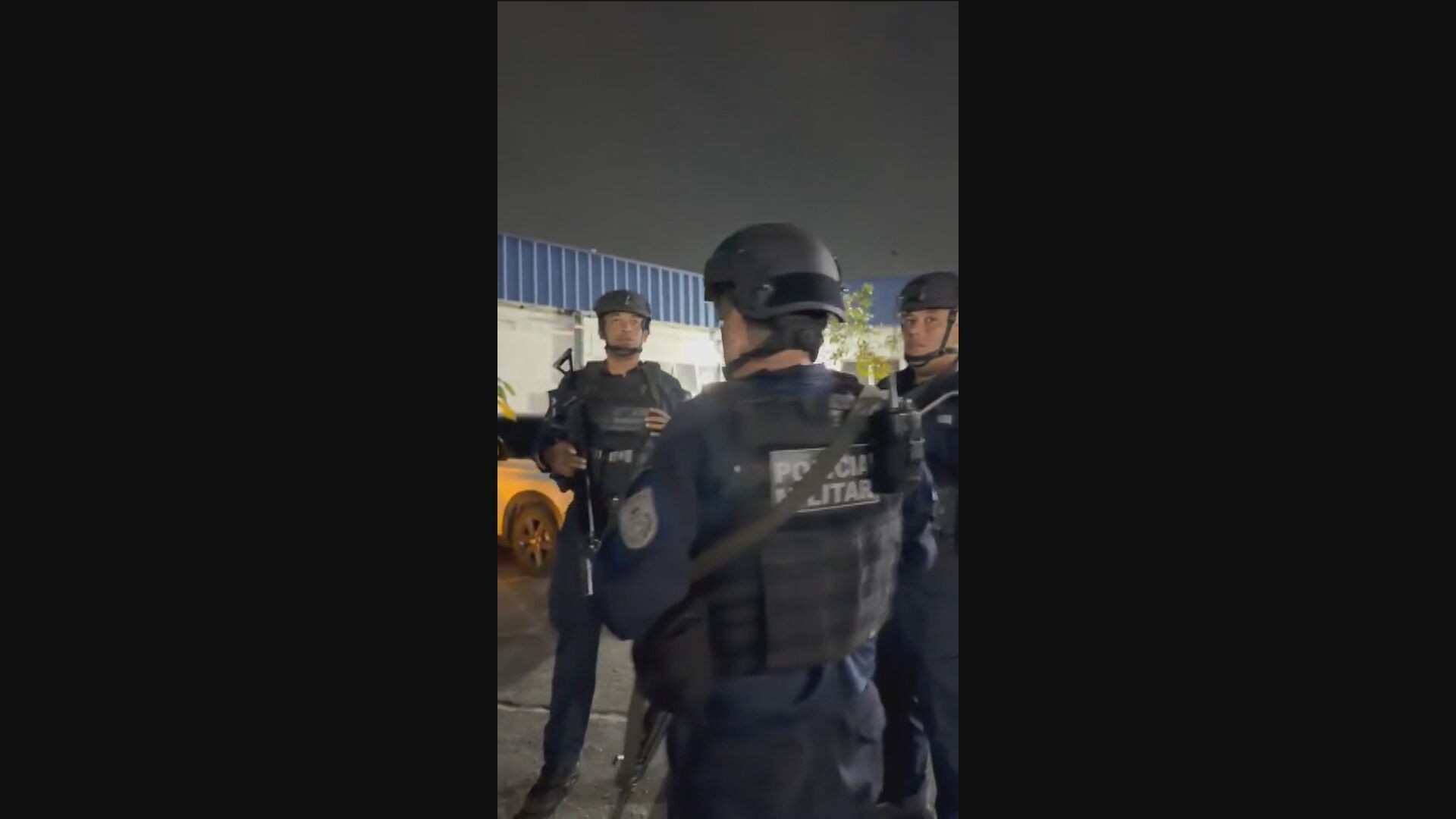 PM realiza operações em diferentes regiões do Rio para combater o roubo de cargas, veículos e retirar barricadas