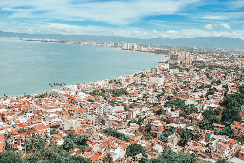 Puerto Vallarta, no México, país que entrou pela primeira vez na lista dos 10 países mais felizes da ONU — Foto: Taylor Beach/Unsplash