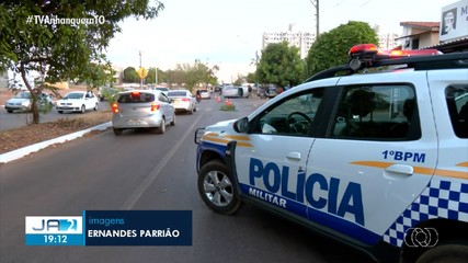 Motorista perde controle da diretção e capota carro na região sul de Palmas