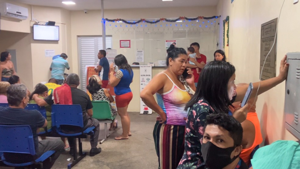 Pacientes reclamam de atendimento no SPA da Zona Sul de Manaus — Foto: Reprodução