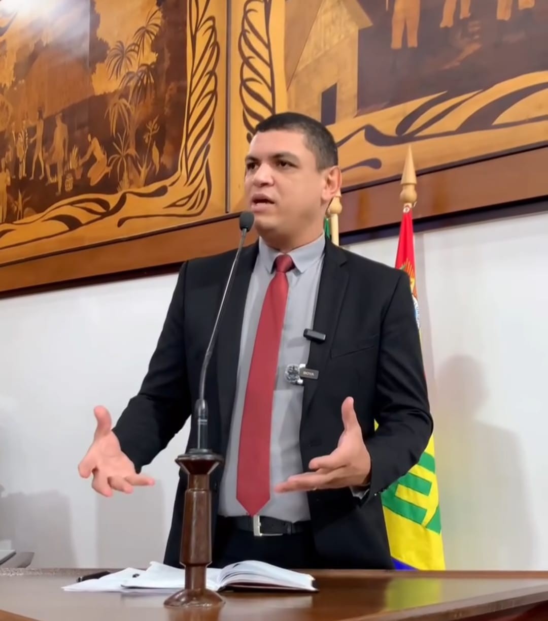 Deputado do Acre tem CNH suspensa por um ano por dirigir embriagado: 'brinde em almoço de família' 