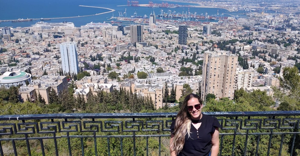 Rebecca Roter, de 27 anos, nasceu em Juiz de Fora e mora em Jerusalém desde 2022 — Foto: Rebecca Roter/Arquivo Pessoal