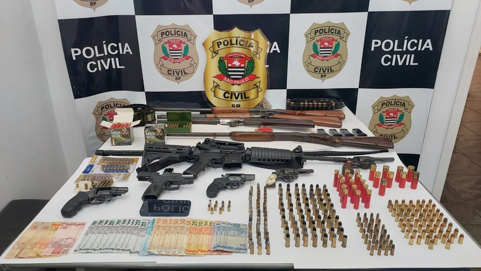 Armas foram apreendidas em endereços ligados a empresários do agronegócio em Itapetininga (SP) — Foto: DIG/Divulgação