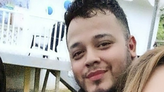 Homem que foi deportado por engano e enviado a megaprisão em El Salvador volta aos EUA para ser julgado