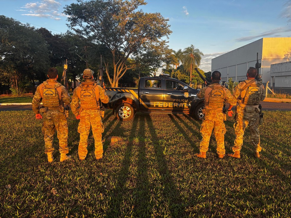 PF cumpre mandados contra suspeitos de efetuar disparos contra indígenas em área de conflito no PR — Foto: PF Paraná/Guaíra