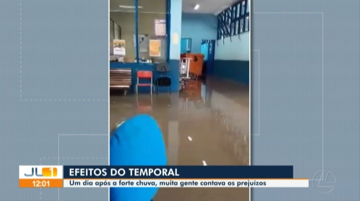 Aulas são suspensas em escola pública de Belém que ficou alagada após forte chuva